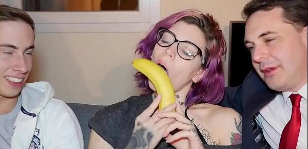  ALISON GUGLIELMETTI PUT A BANANA IN HER PUSSY IN FRONT OF MAX FELICITAS AND ANDR